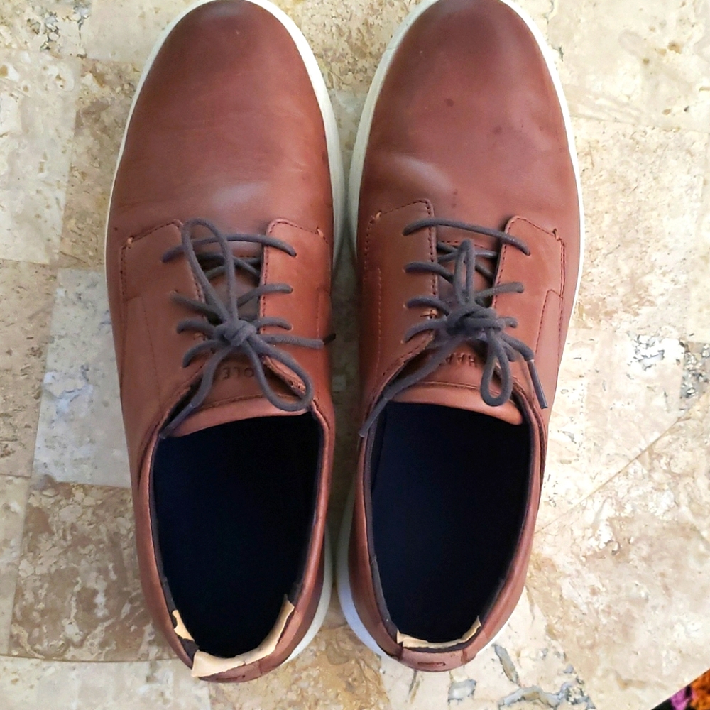 Cole Haan men's size 10 gently used shoes